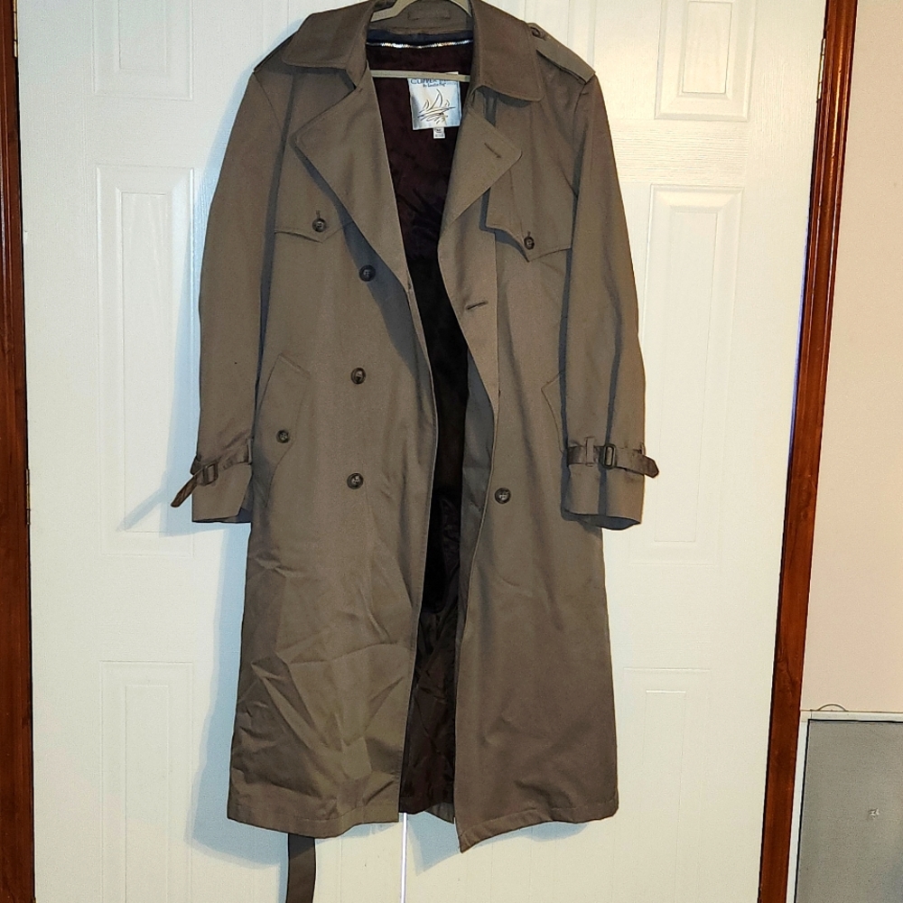 Men's Vintage Clipper Mist Trench Coat By London Fog